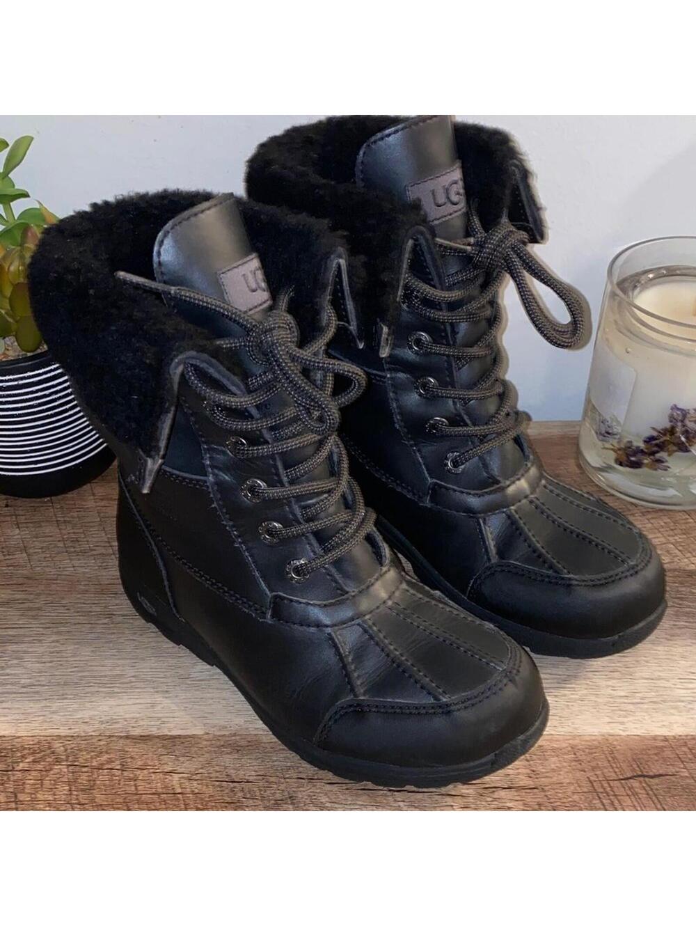 NWOT!! UGG Little Kids Unisex Black Butte II CWR Lace-Up Winter Boots Size 3